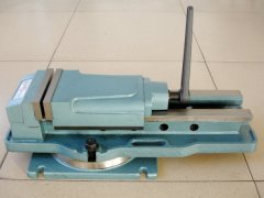 1-2006050941130-L.jpg